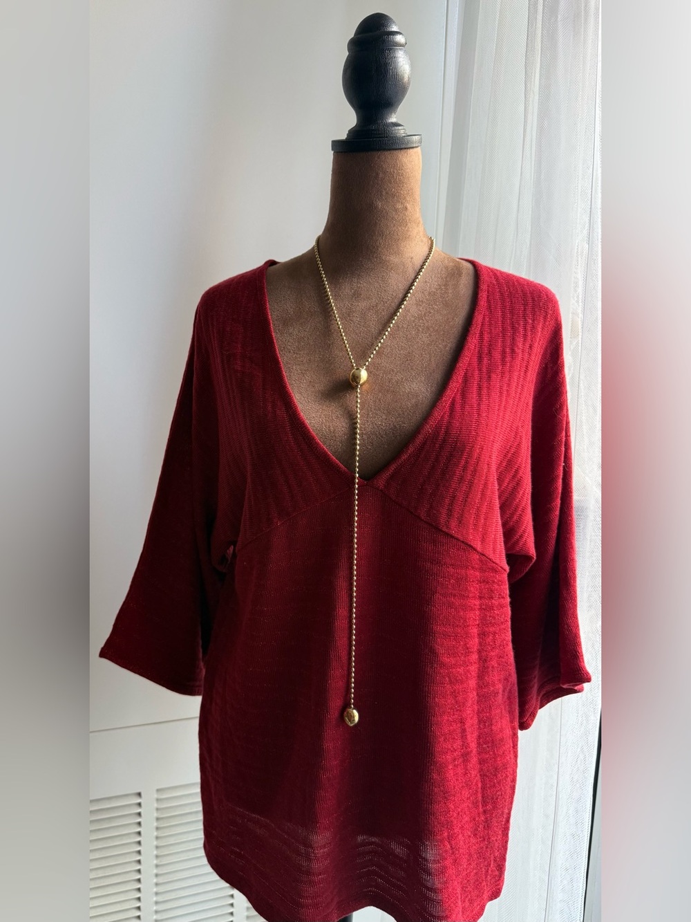 New York & Company Vibrant Metallic Red V-Neck Short Sleeve Knit Top